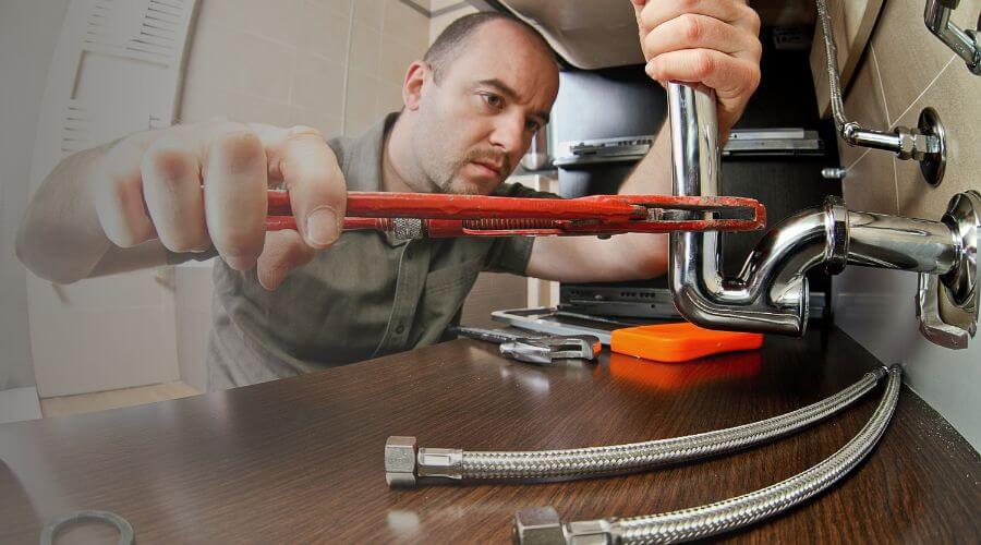 Expert burst pipe repair services in Yates Center, KS